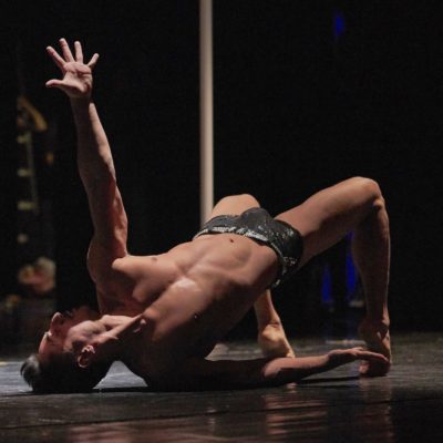 Marko Daza Resident Teacher presso la Pole Passion Academy